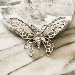Sarah Coventry Butterfly Brooch Silver Toned Metal Pin Signed Vintage Retro